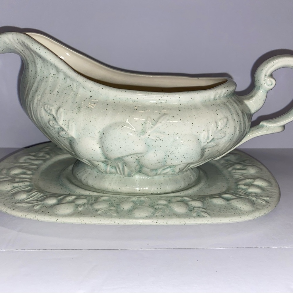 Vintage Retro Arnel's Mushroom Raised Pattern Gravy Boat & Plate Ceramic Mint